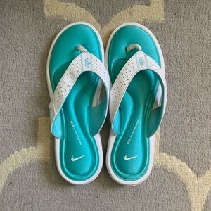 Nike flip flops